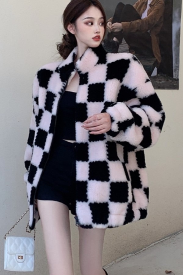두안 체크 패턴 에코퍼 양털 하이넥 긴소매 롱슬리브 캐주얼 코트 자켓