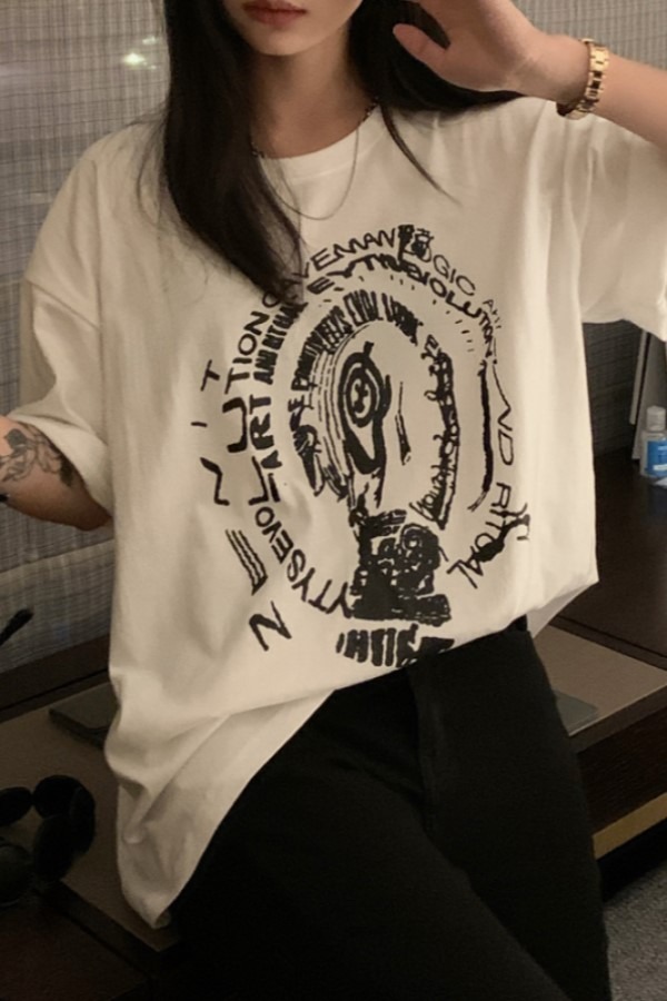 루에 디자인 프린팅 라운드넥 반팔 루즈핏 티셔츠