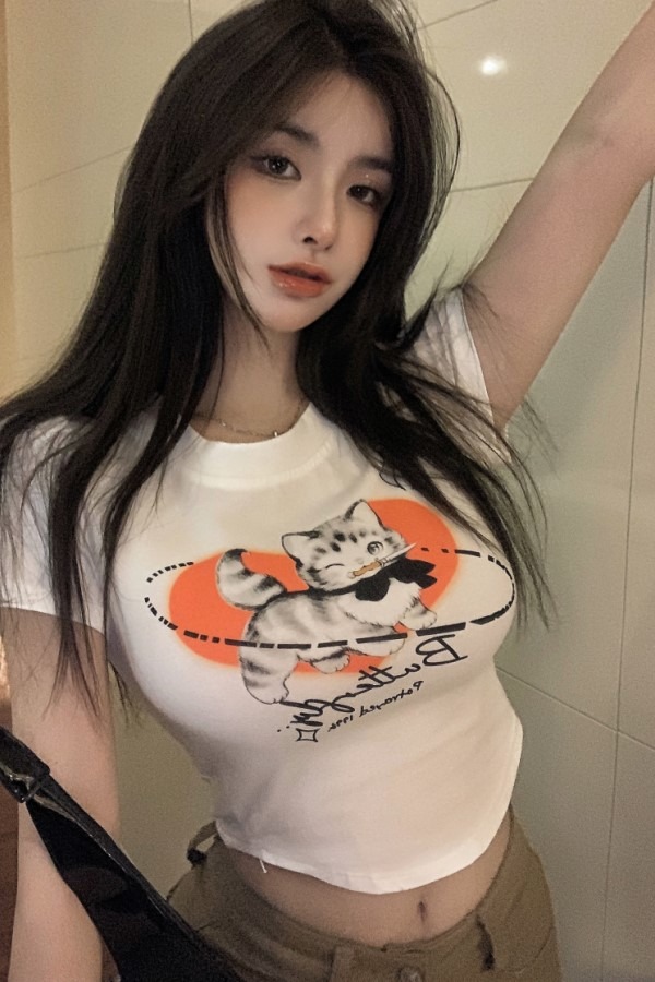 리아 고양이 라운드넥 반팔 크롭 티셔츠