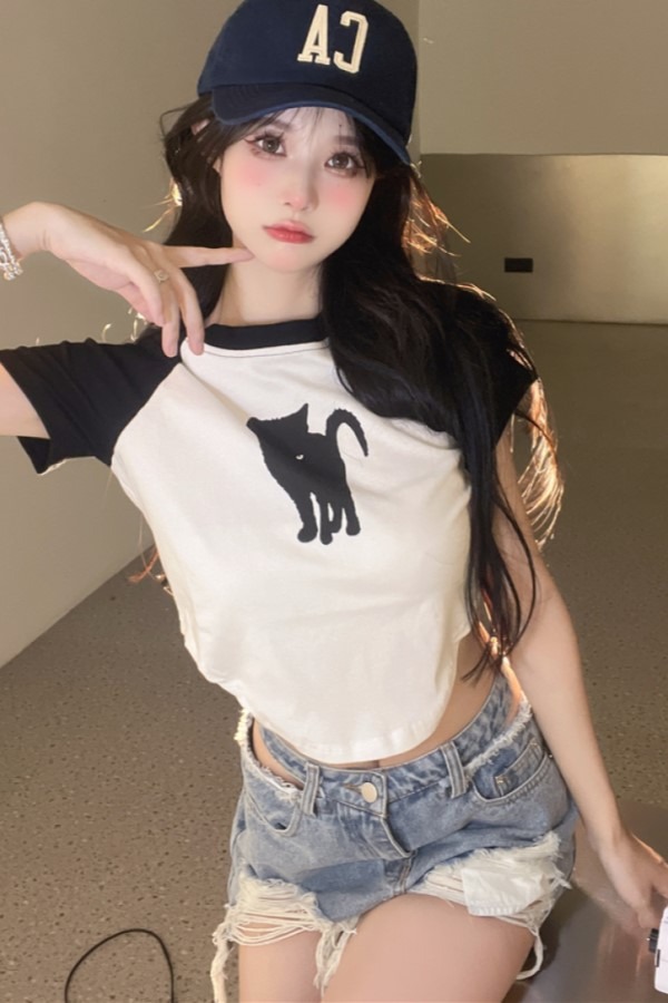 앤시 고양이 라운드넥 컬러 대비 반팔 티셔츠