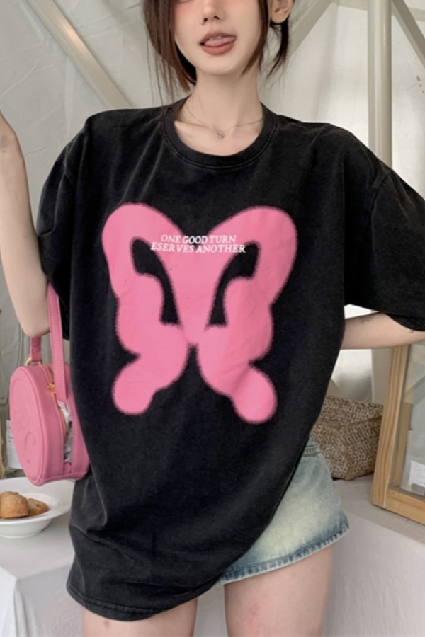 베라 핑크 나비 프린팅 라운드넥 반팔 오버핏 티셔츠